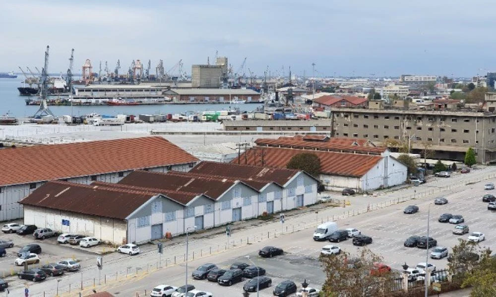 Κρίση στην Ερυθρά Θάλασσα: Αύξηση ναύλων 1.400% και επιπτώσεις σε αγορά και οικονομία